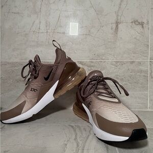 Nike Air Max 270 Women’s Running Shoes Tan Brown White Size 8.5